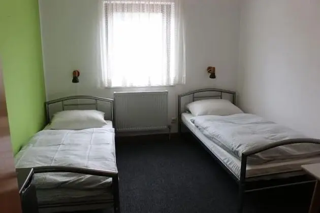 Basic Tek Büyük Yataklı Oda, Ortak Banyo