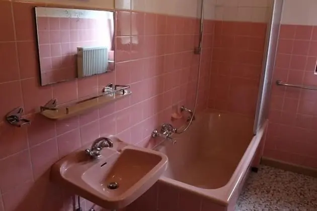 Basic Tek Büyük Yataklı Oda, Ortak Banyo