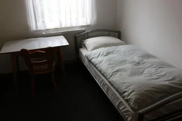 Basic Tek Kişilik Oda, Ortak Banyo