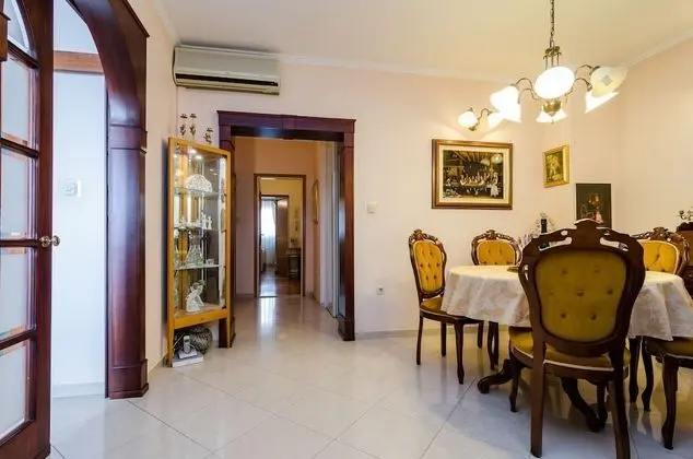 Apart Daire (Three-Bedroom Apartment)