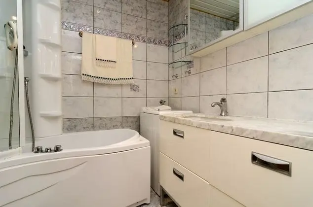 Apart Daire (Three-Bedroom Apartment)