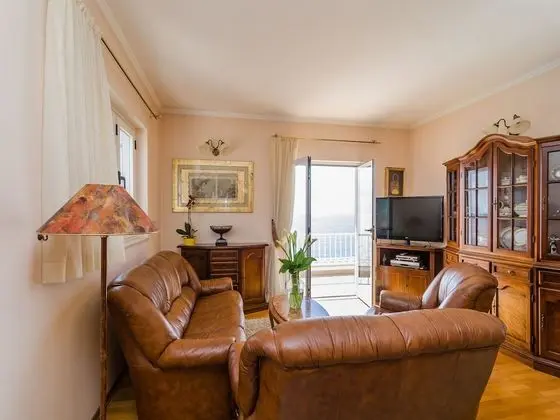 Apart Daire (Three-Bedroom Apartment)
