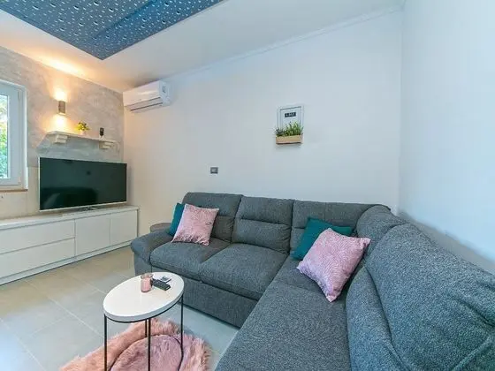 Apart Daire (Two Bedroom Apartment with Terrace)