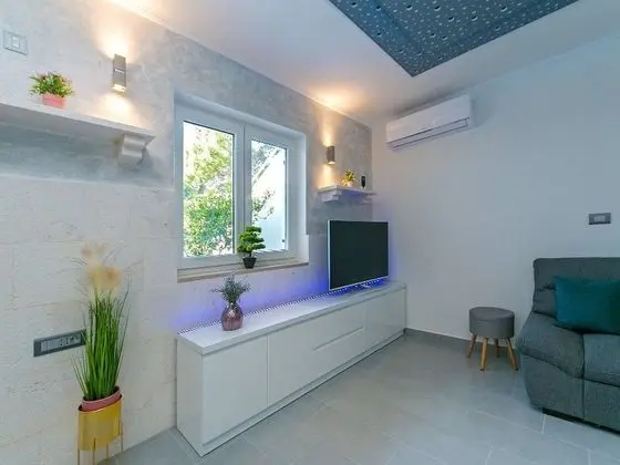 Apart Daire (Two Bedroom Apartment with Terrace)