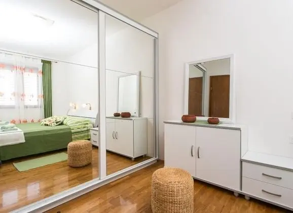 Apart Daire (Two Bedroom Apartment with Balcony)