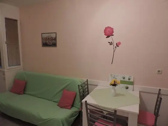 Apart Daire, Veranda