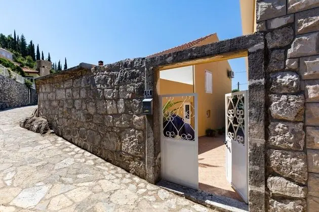 Apart Daire (One Bedroom Apartment with Terrace)