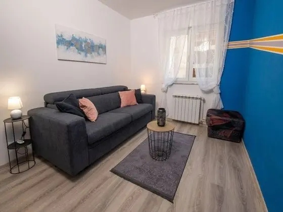 Apart Daire (Two Bedroom Apartment with Balcony)