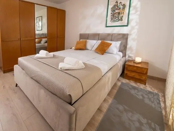 Apart Daire (Two Bedroom Apartment with Balcony)