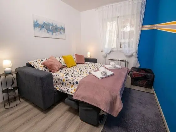 Apart Daire (Two Bedroom Apartment with Balcony)