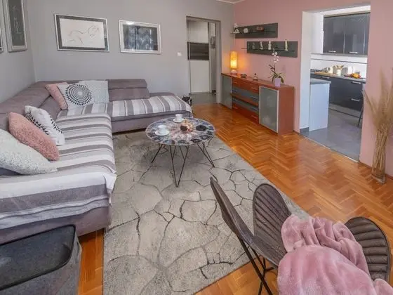 Apart Daire (Two Bedroom Apartment with Balcony)