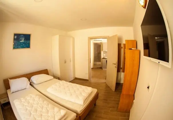 Apart Daire, 2 Tek Kişilik Yatak