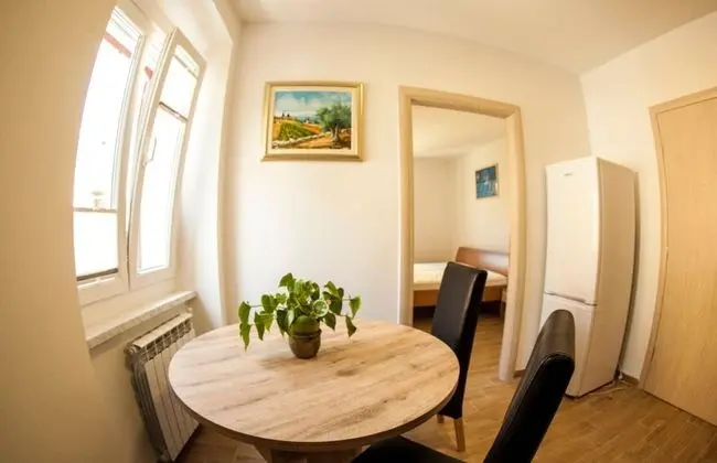 Apart Daire, 2 Tek Kişilik Yatak