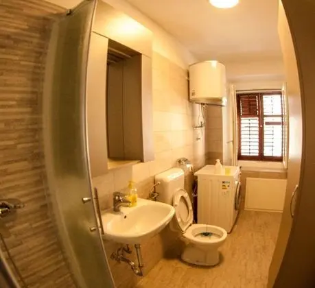 Apart Daire, 2 Tek Kişilik Yatak