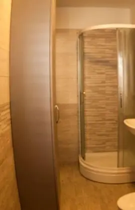 Apart Daire, 2 Tek Kişilik Yatak