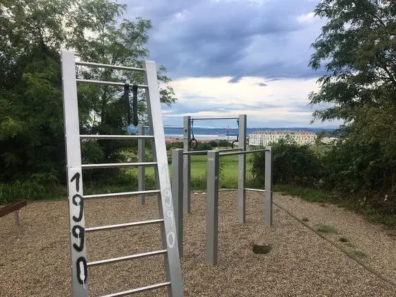 Apart Daire, 2 Tek Kişilik Yatak