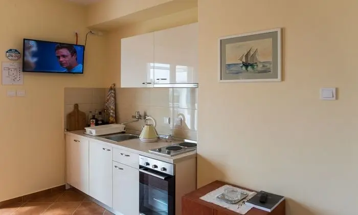 Stüdyo (Studio Apartment with Terrace)