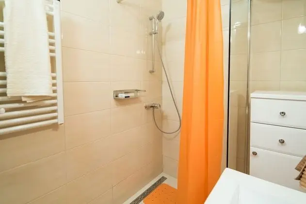 Stüdyo (Studio Apartment with Terrace)