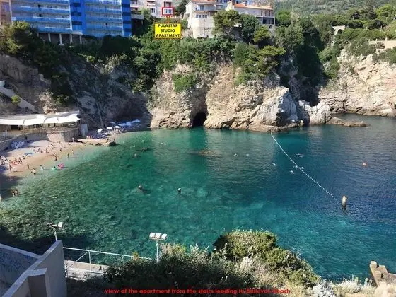 Stüdyo (Studio Apartment with Terrace)