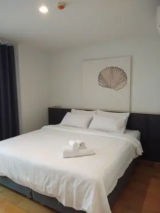 Deluxe One-Bedroom Condo