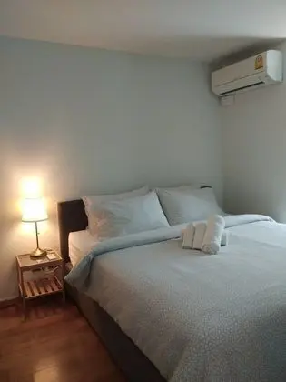 Deluxe One-Bedroom Condo