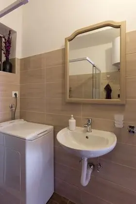 Stüdyo (Studio Apartment with Terrace)