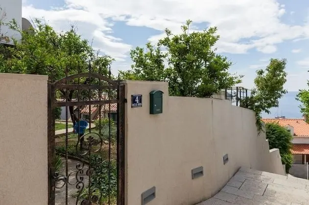 Stüdyo (Studio Apartment with Terrace)