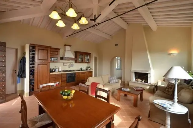 Apart Daire, 2 Yatak Odası, Şömine