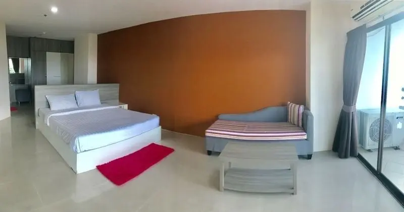 2 Bedrooms Apartment