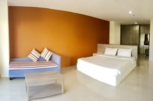 2 Bedrooms Apartment