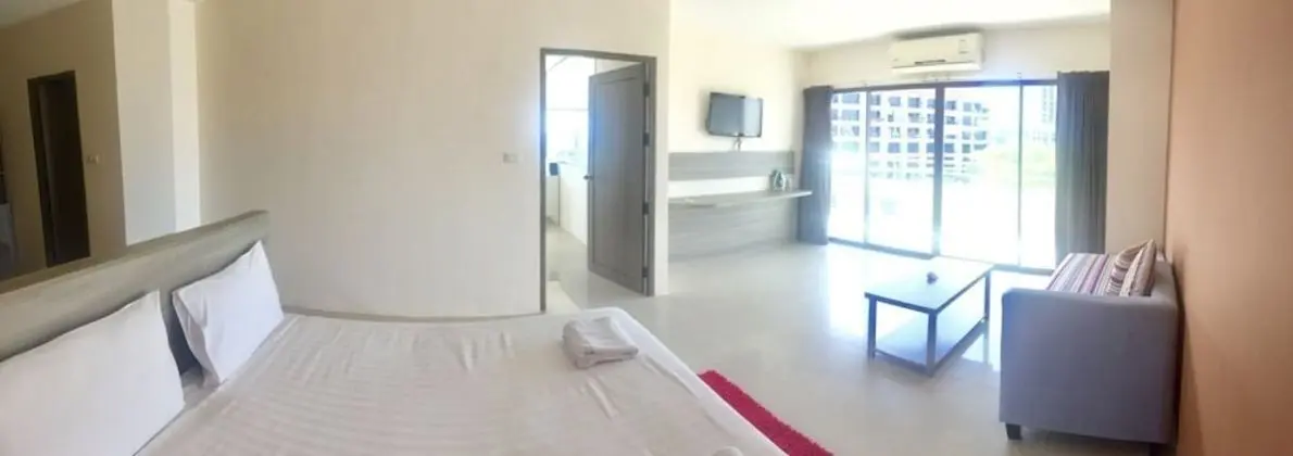 2 Bedrooms Apartment