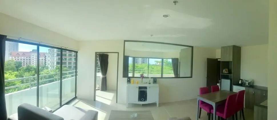 2 Bedrooms Apartment