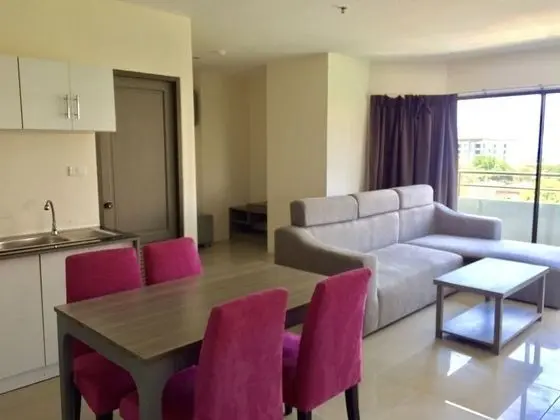 2 Bedrooms Apartment