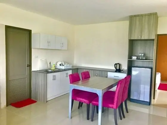 2 Bedrooms Apartment