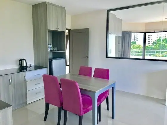 2 Bedrooms Apartment