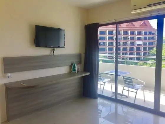 2 Bedrooms Apartment