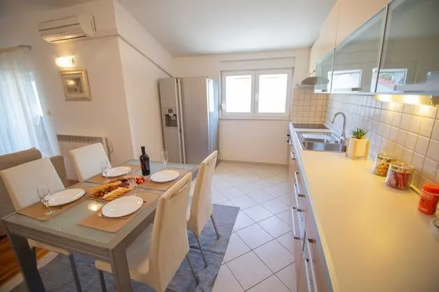 Apart Daire (Apartment R&R- Two Bedroom Apartment )
