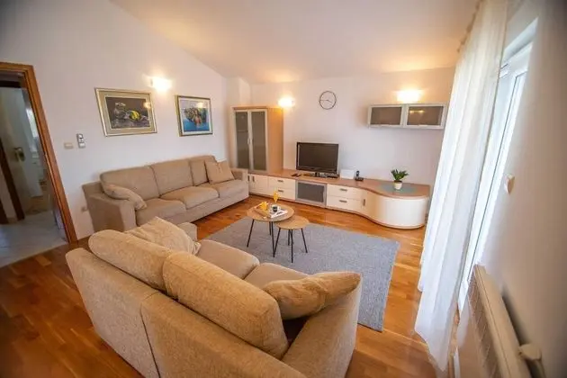 Apart Daire (Apartment R&R- Two Bedroom Apartment )