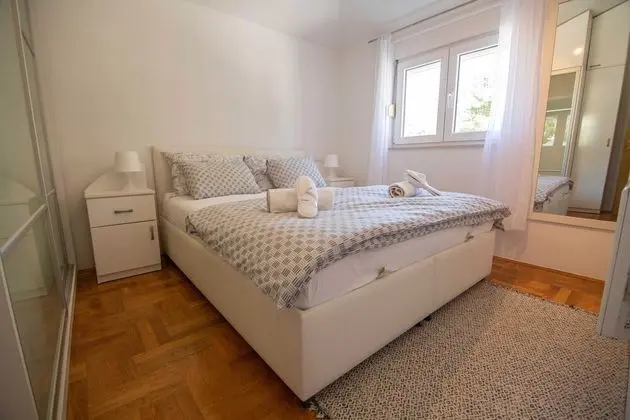 Apart Daire (Apartment R&R- Two Bedroom Apartment )