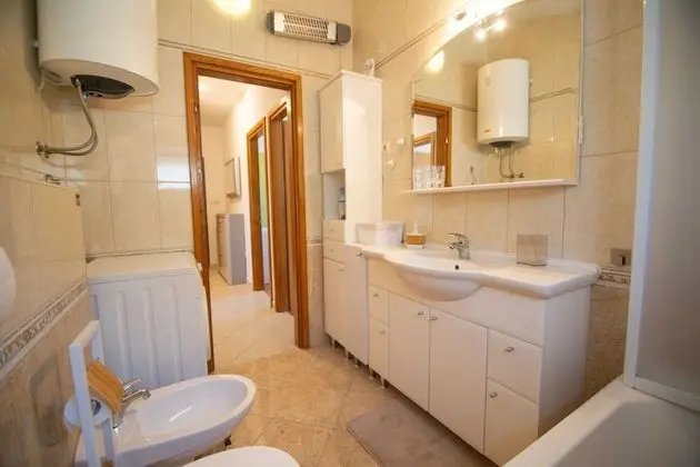 Apart Daire (Apartment R&R- Two Bedroom Apartment )