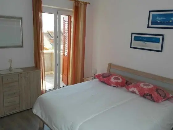 Apart Daire (Two-bedroom Apartment with Balcony an)