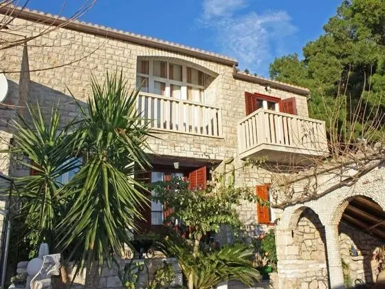 Apart Daire (Two-bedroom Apartment with Balcony an)