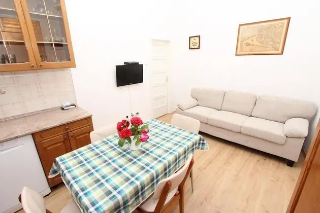 Apart Daire, 2 Yatak Odası, Sigara İçilmez