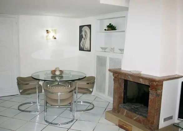 Apart Daire, 2 Yatak Odası, Şömine