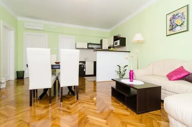 Apart Daire, 1 Yatak Odası, Balkon, Şehir Manzaralı