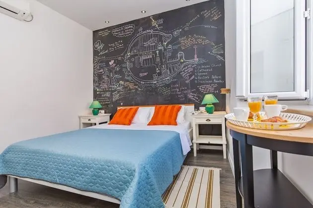Comfort Tek Büyük Yataklı Oda
