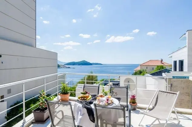 Stüdyo, Teras, Deniz Manzaralı