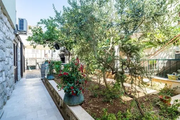 Apart Daire (One Bedroom Apartment with Terrace)
