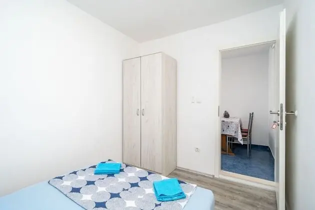 Tek Büyük Yataklı Oda (Double Room 2)