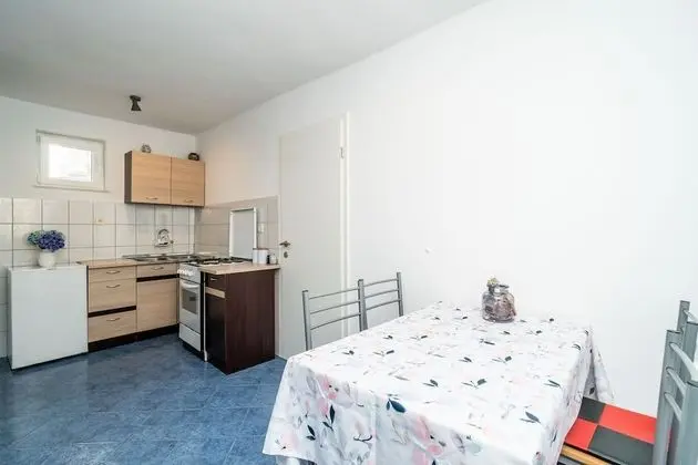Tek Büyük Yataklı Oda (Double Room 2)